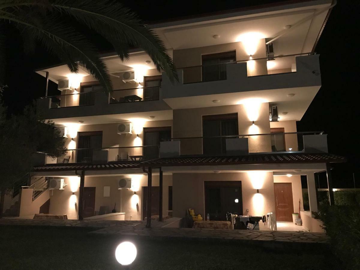 Villa Diamantis Apartments Hanioti Buitenkant foto